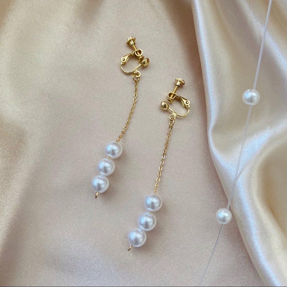 💕LAST ONE Clip-on Pearl Metal Earrings - Picture 6 of 9